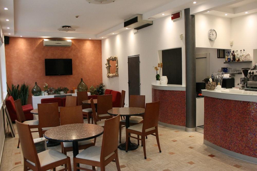 Hotel Ardesia Rimini Exterior foto